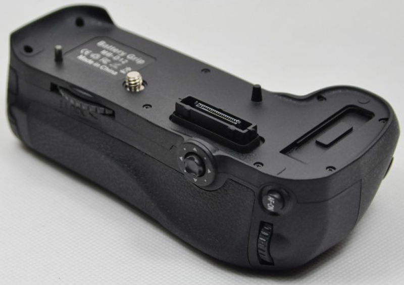 nikon MB-D12 battery grip